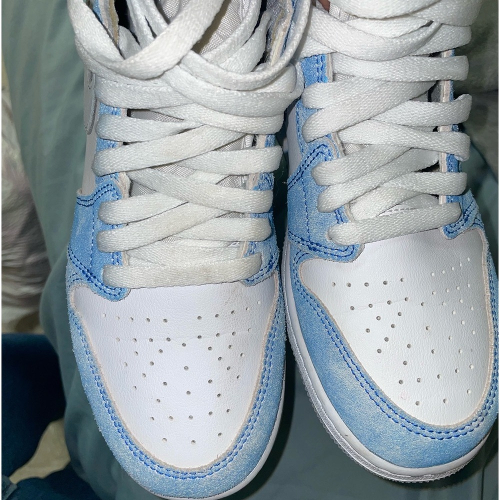 Have been worn 5 times. Still in good shape